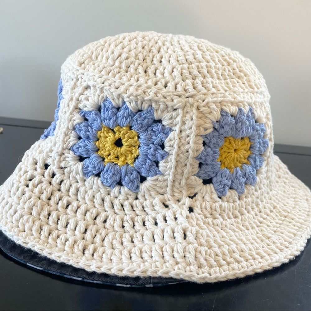 NEW Handmade Floral crochet Bucket Hat - Granny squares with flowers